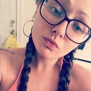 Meet your Posher, Julianna